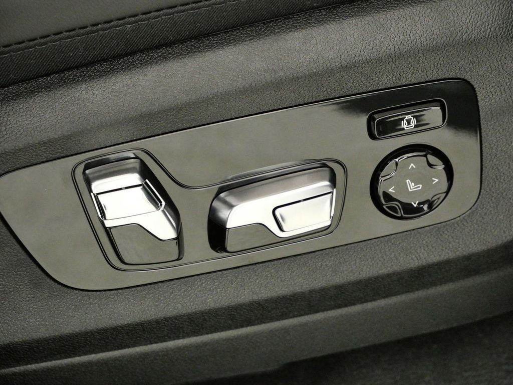 Thumbnail: 2026 BMW X5 - 22
