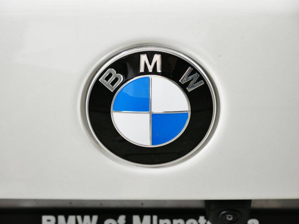 Thumbnail: 2026 BMW X5 - 12