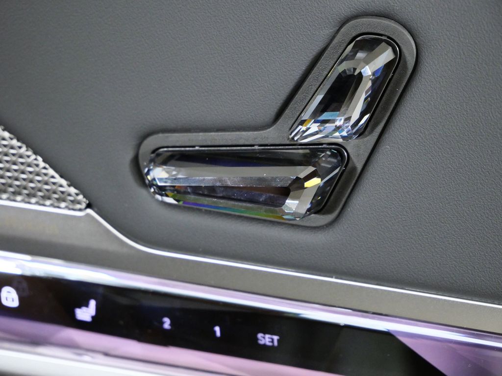 Thumbnail: 2026 BMW 7 Series - 23