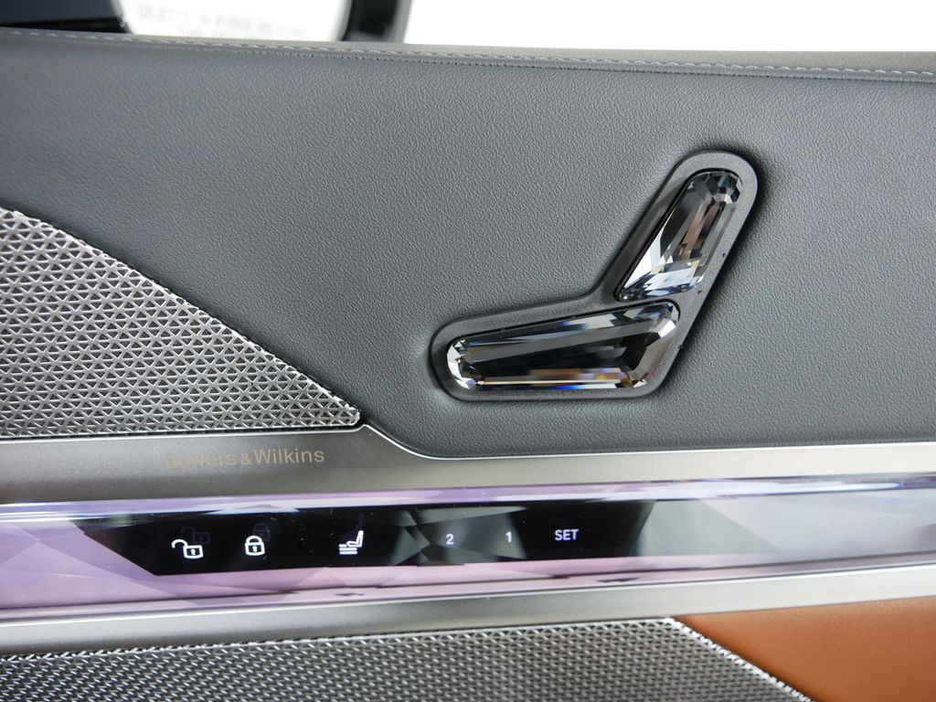 Thumbnail: 2025 BMW 7 Series - 22