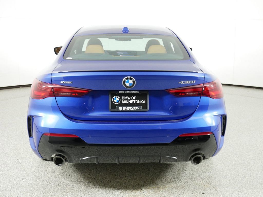 Thumbnail: 2025 BMW 4 Series - 11