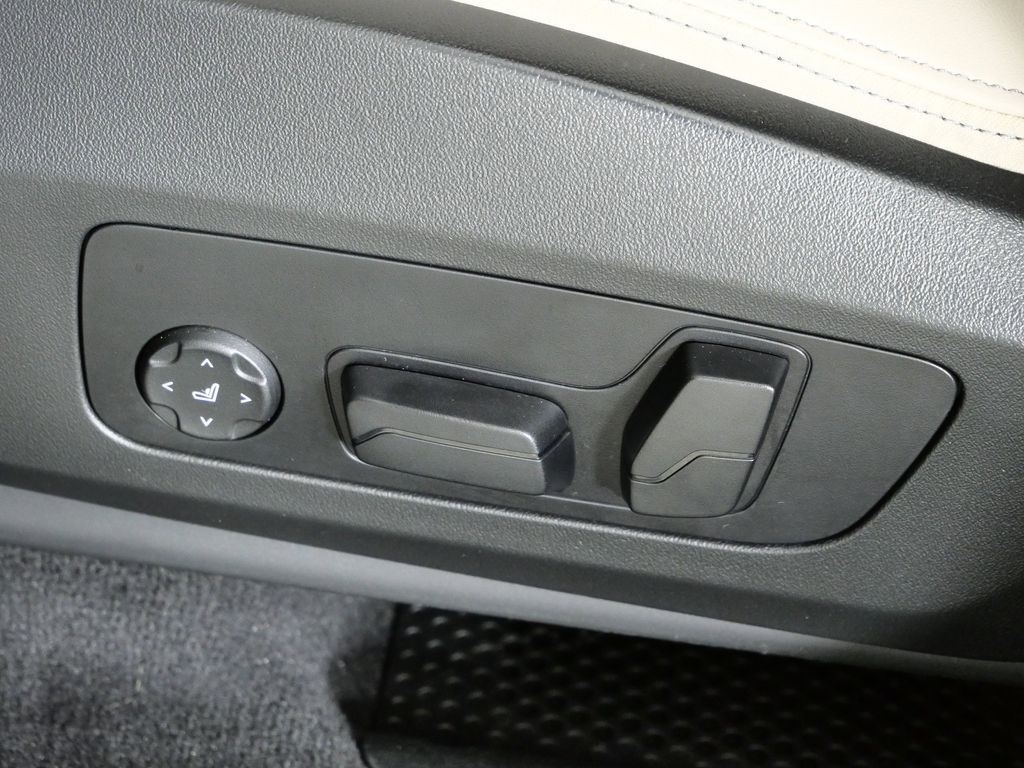 Thumbnail: 2024 BMW X1 - 41