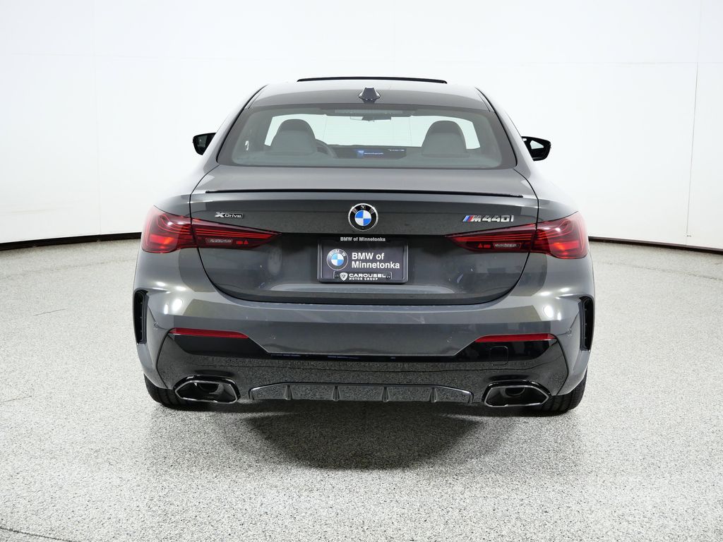 Thumbnail: 2026 BMW 4 Series - 10