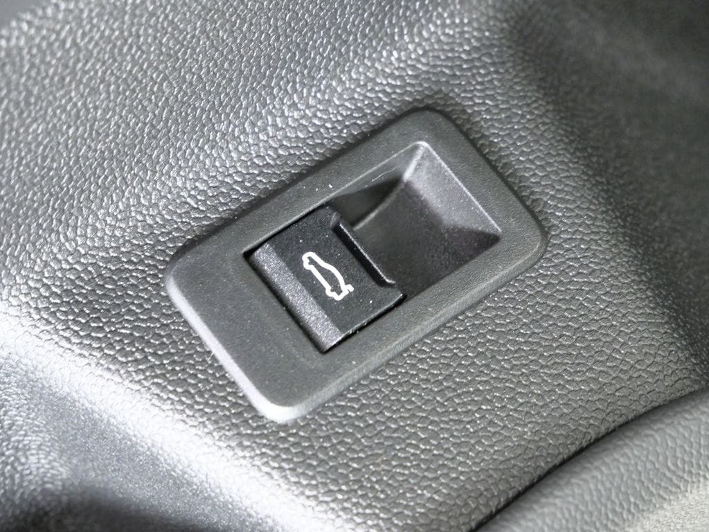 Thumbnail: 2026 BMW iX - 36