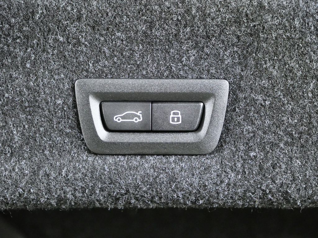 Thumbnail: 2026 BMW 3 Series - 28