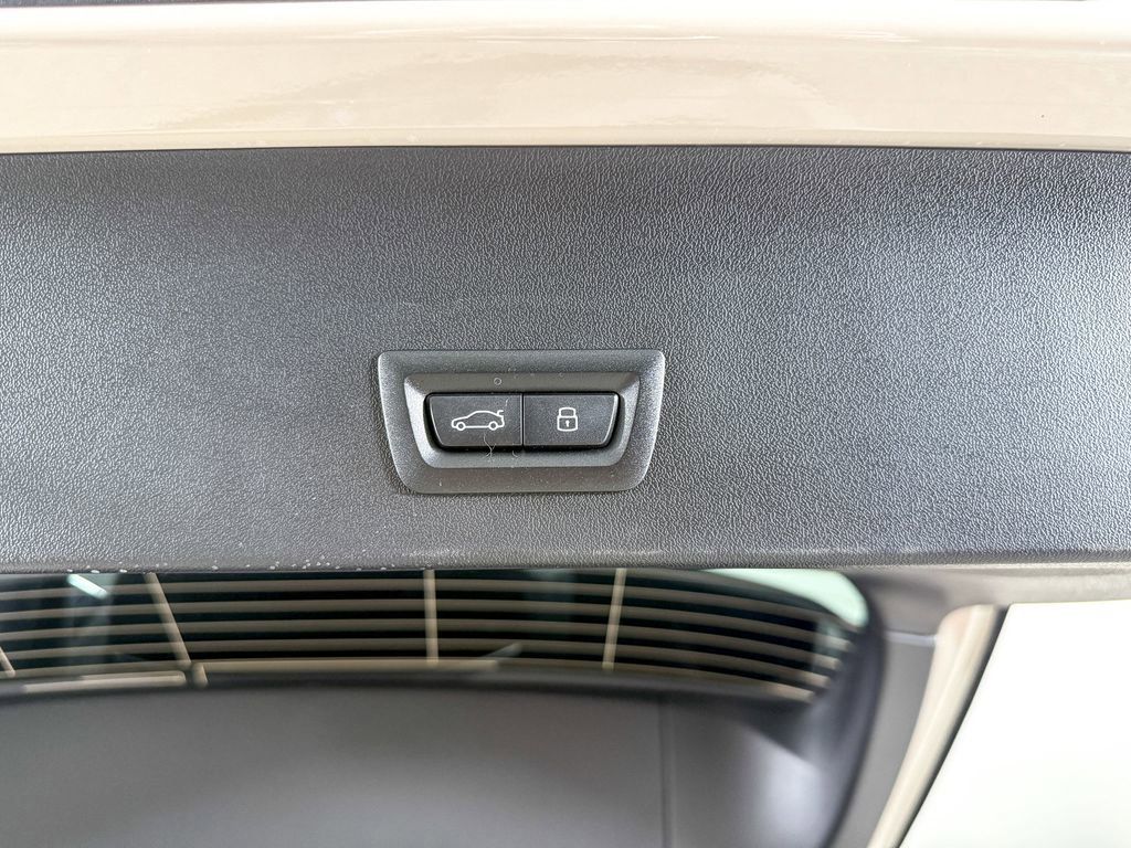 Thumbnail: 2025 BMW X3 - 19