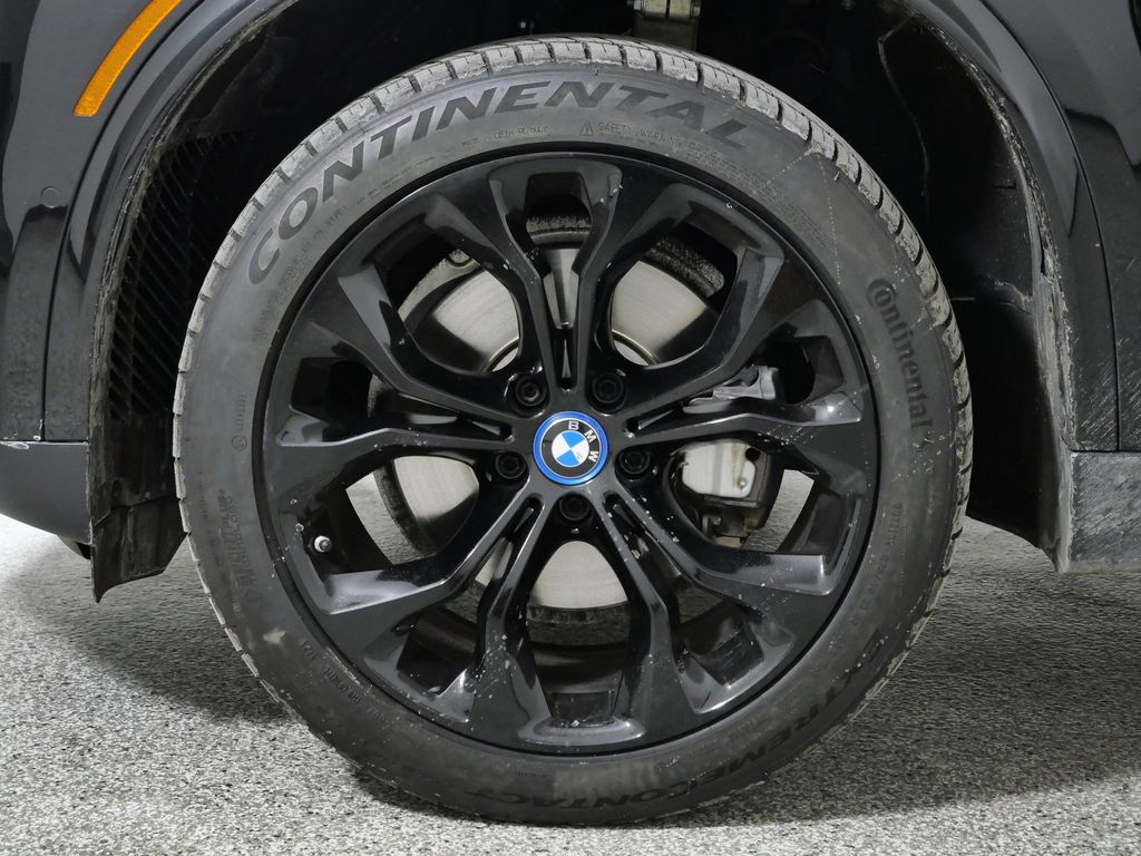 Thumbnail: 2018 BMW X5 - 18