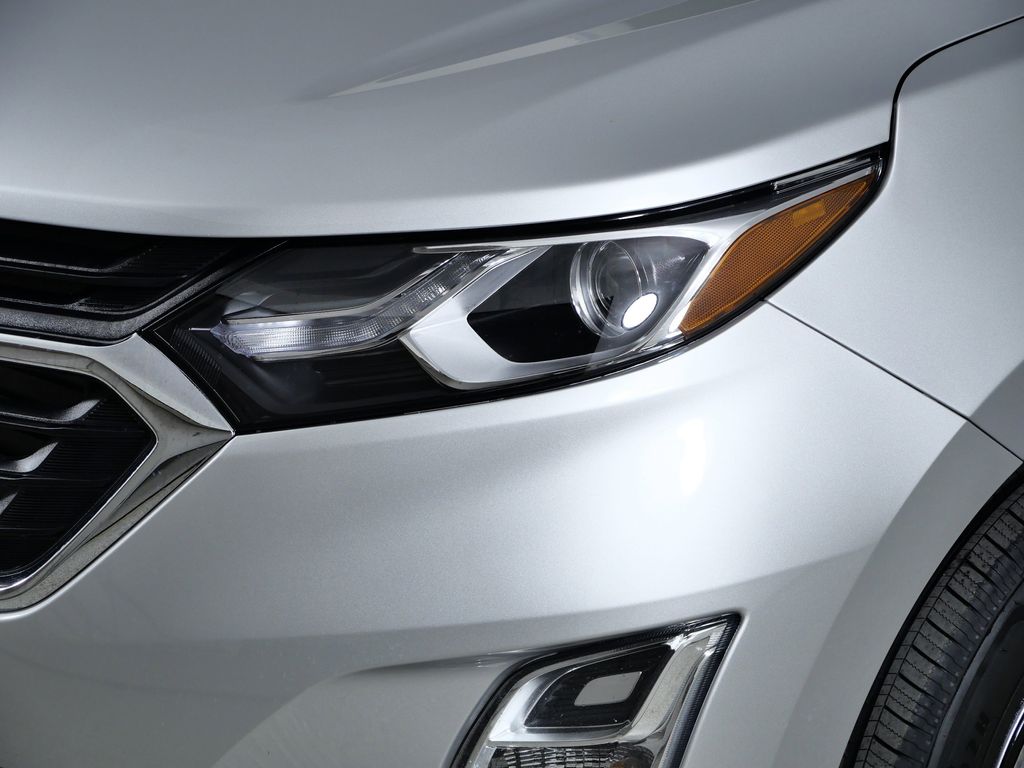 Thumbnail: 2021 Chevrolet Equinox - 4