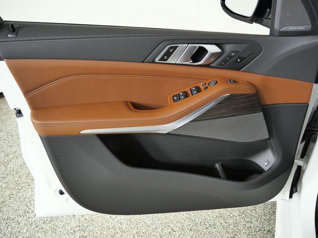 Thumbnail: 2026 BMW X5 - 34