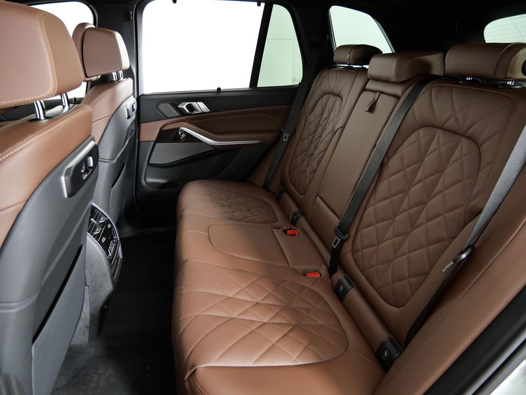 Thumbnail: 2026 BMW X5 - 33