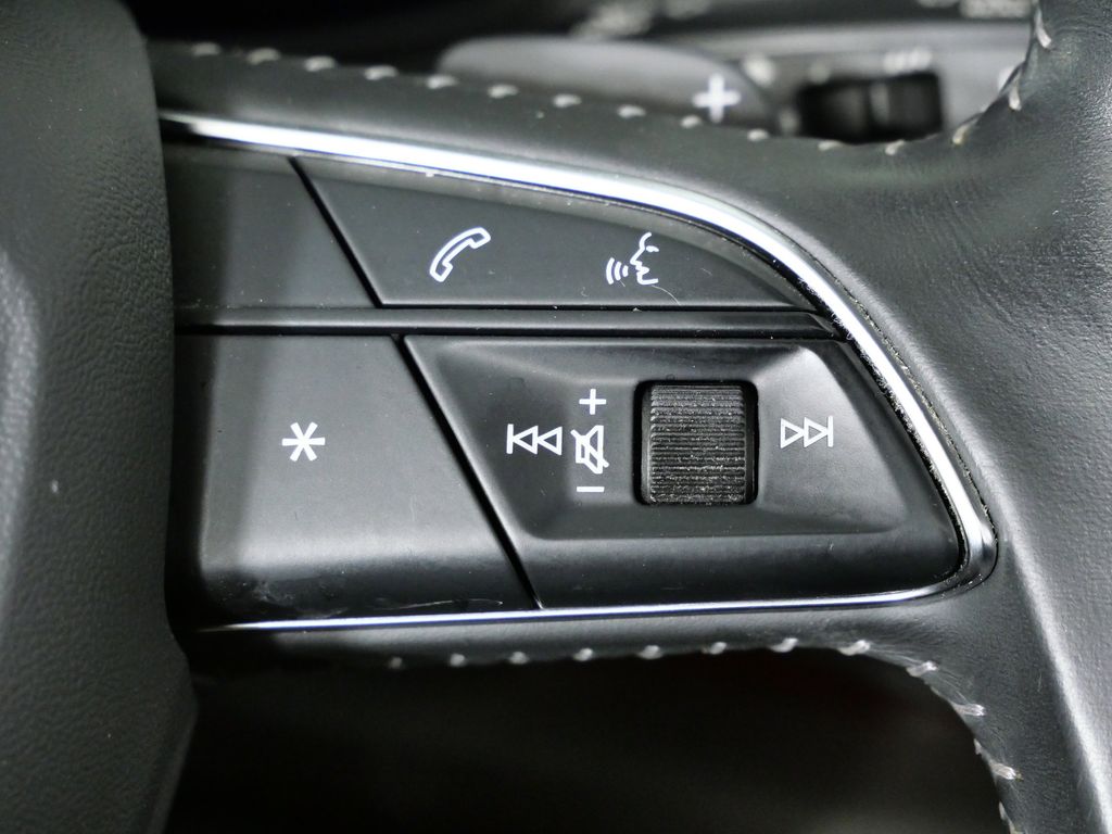 Thumbnail: 2020 Audi Q8 - 43