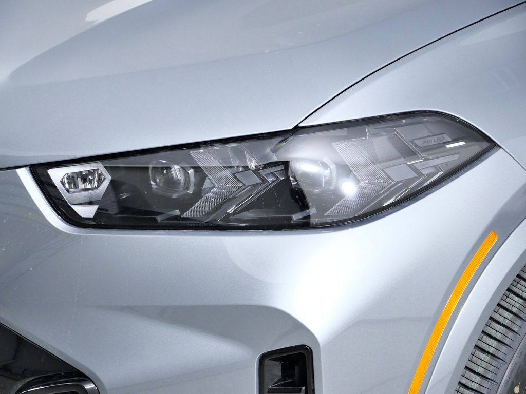 Thumbnail: 2026 BMW X5 - 3