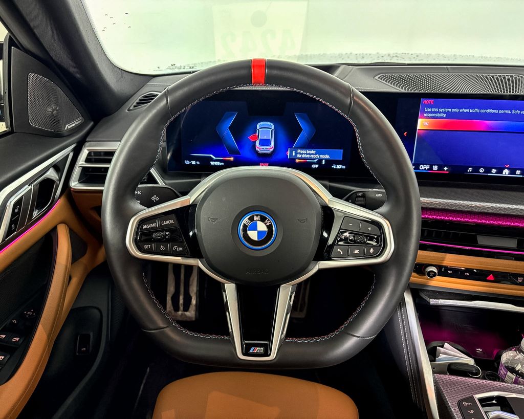 Thumbnail: 2025 BMW i4 - 9