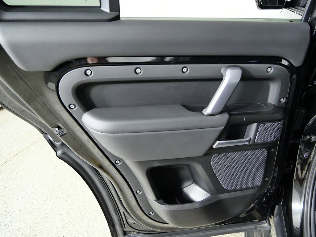 Thumbnail: 2024 Land Rover Defender - 30