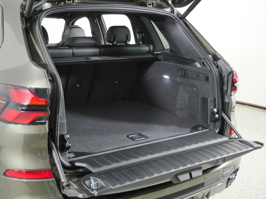 Thumbnail: 2026 BMW X5 - 29