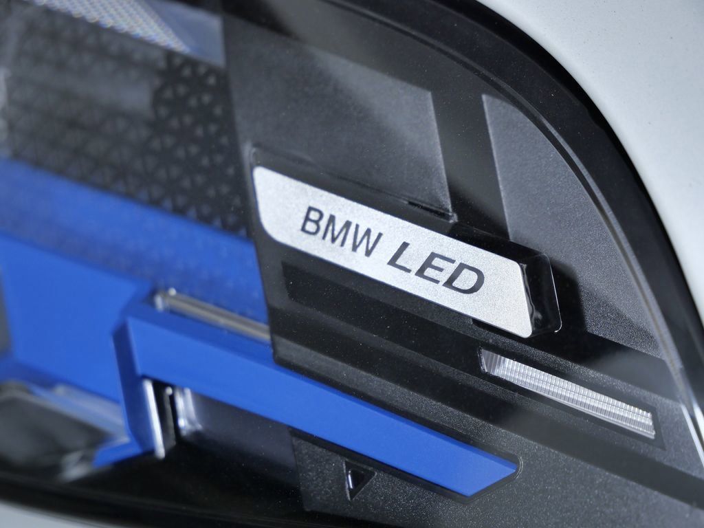 Thumbnail: 2026 BMW X5 - 6