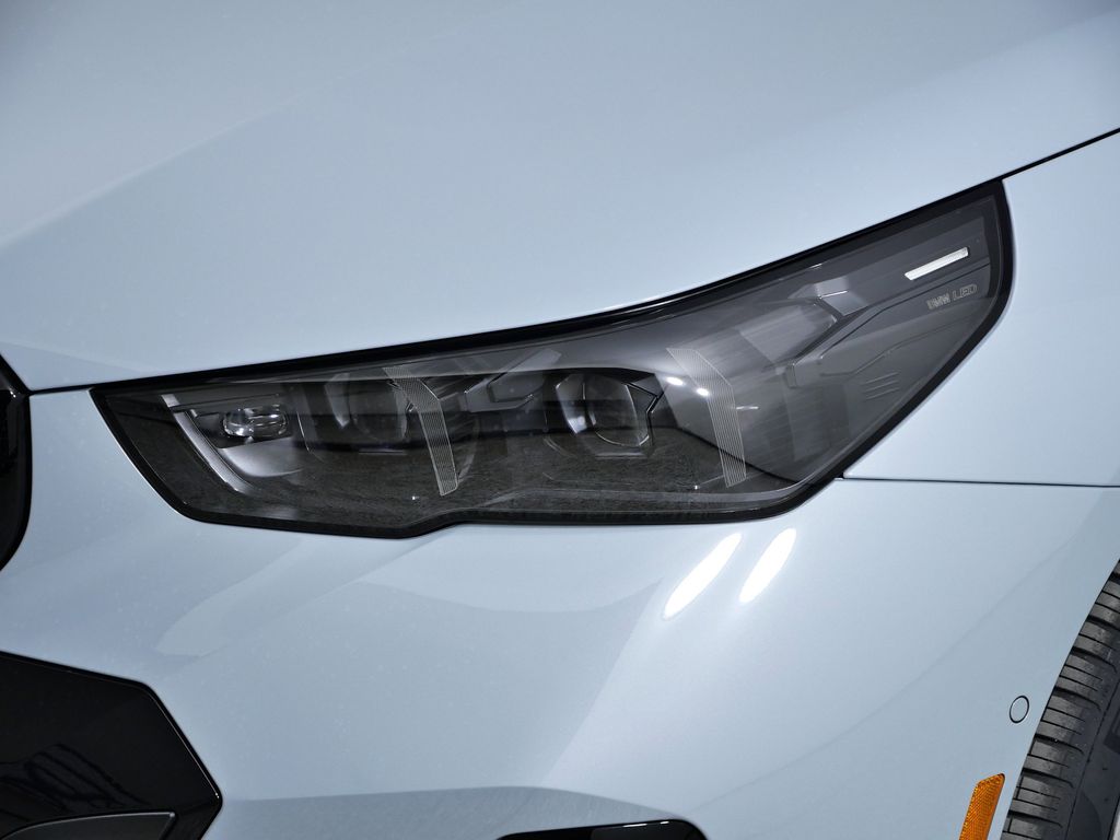 Thumbnail: 2026 BMW 5 Series - 3