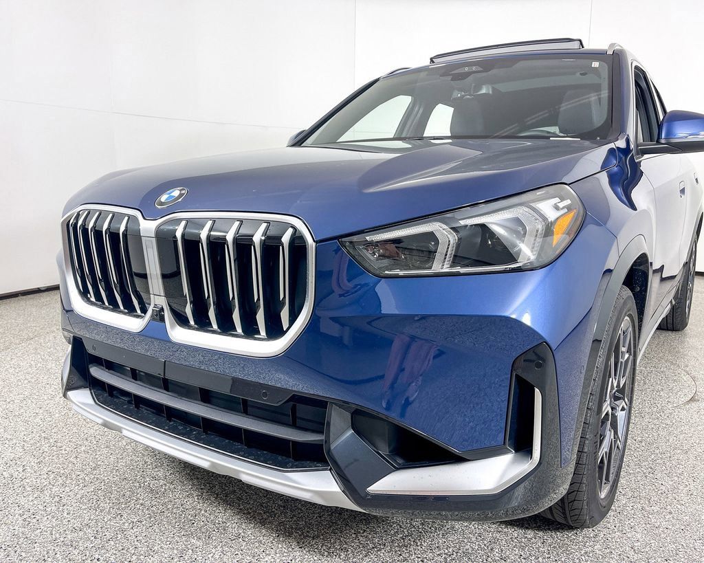 Thumbnail: 2025 BMW X1 - 14