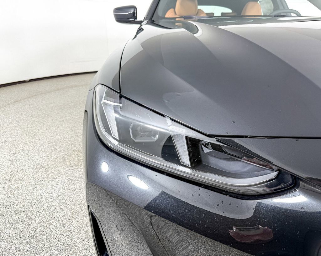 Thumbnail: 2025 BMW 4 Series - 9