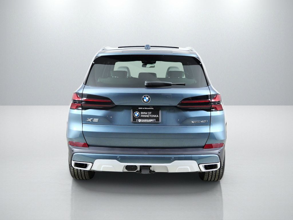Thumbnail: 2026 BMW X5 - 10