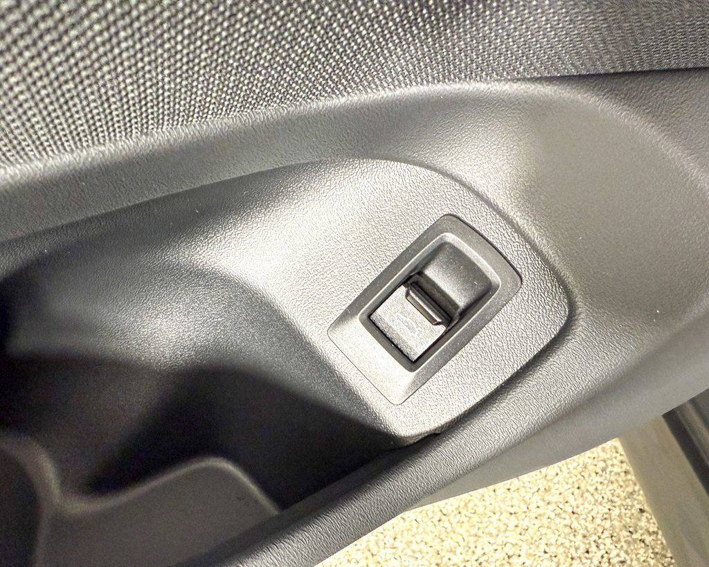 Thumbnail: 2025 BMW 5 Series - 36