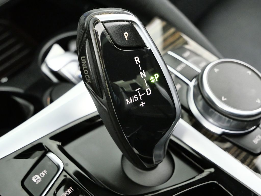 Thumbnail: 2018 BMW 5 Series - 47