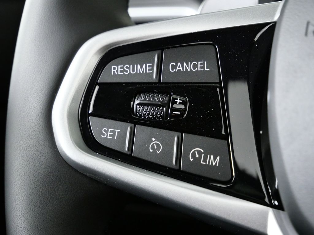 Thumbnail: 2026 BMW 3 Series - 39