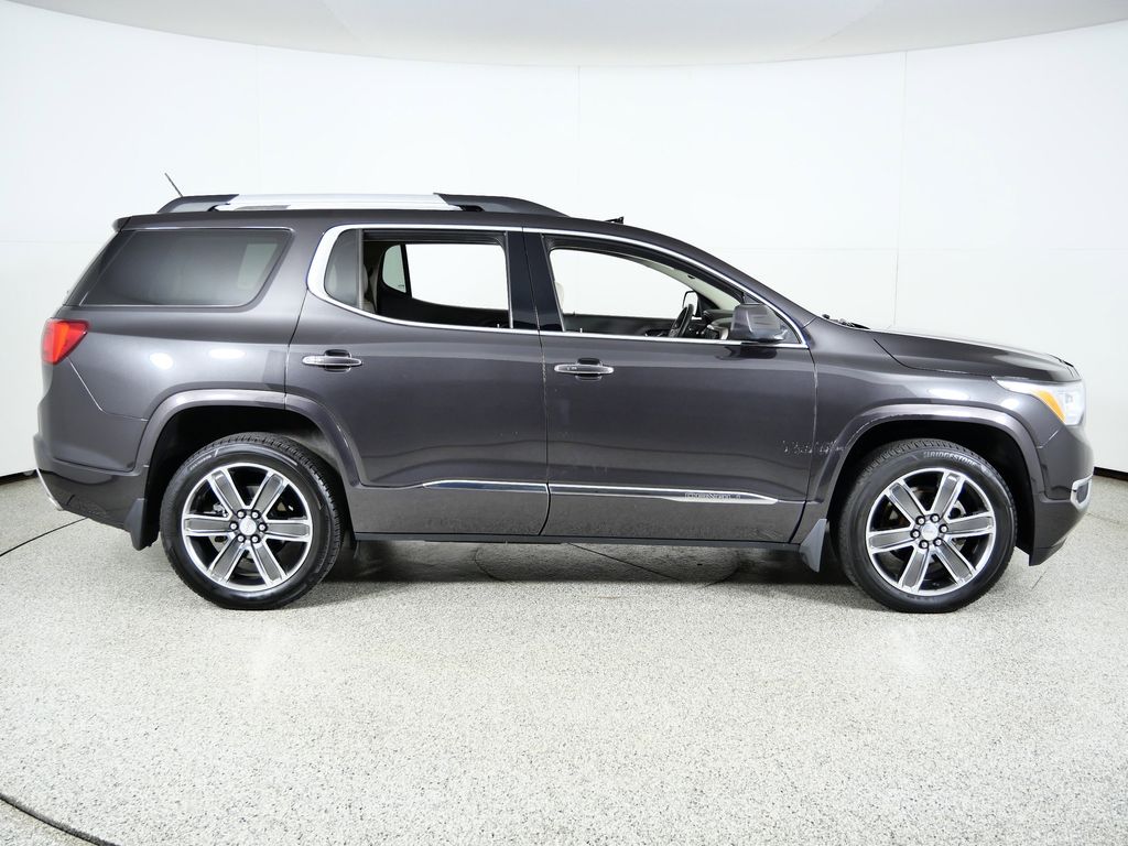 Thumbnail: 2017 GMC Acadia - 9