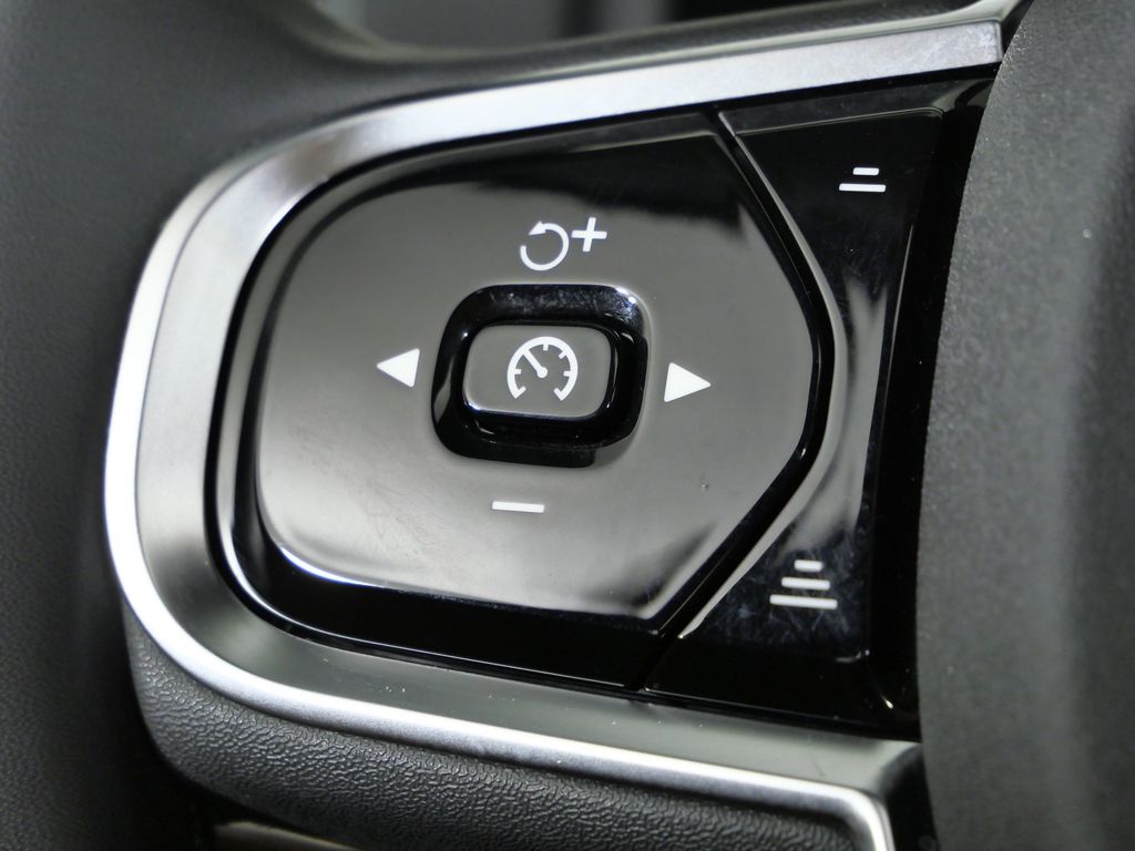 Thumbnail: 2024 Volvo XC90 - 40