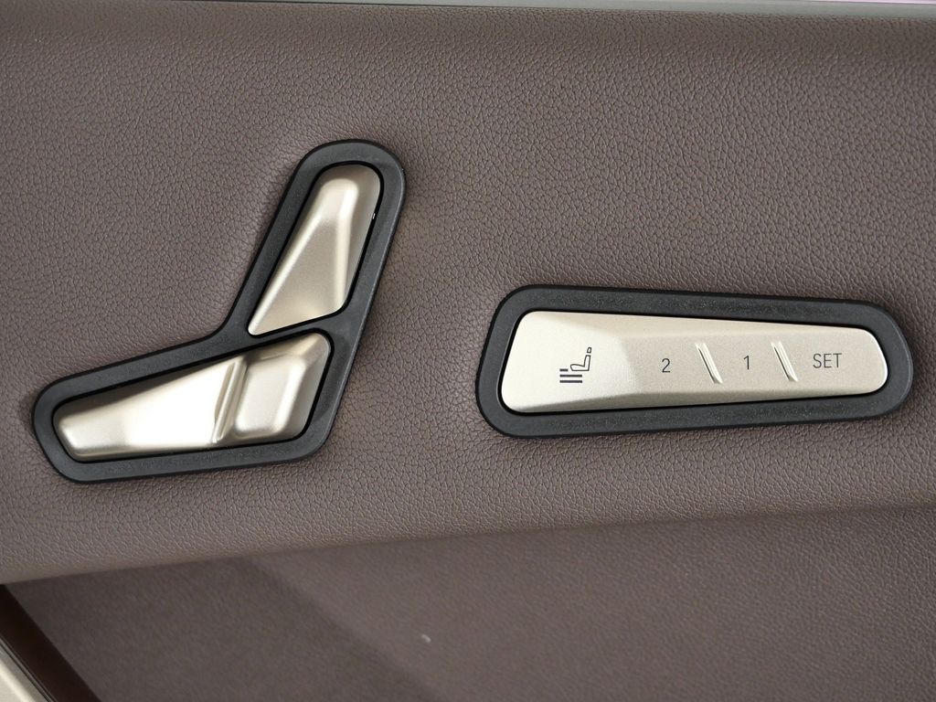 Thumbnail: 2026 BMW iX - 23