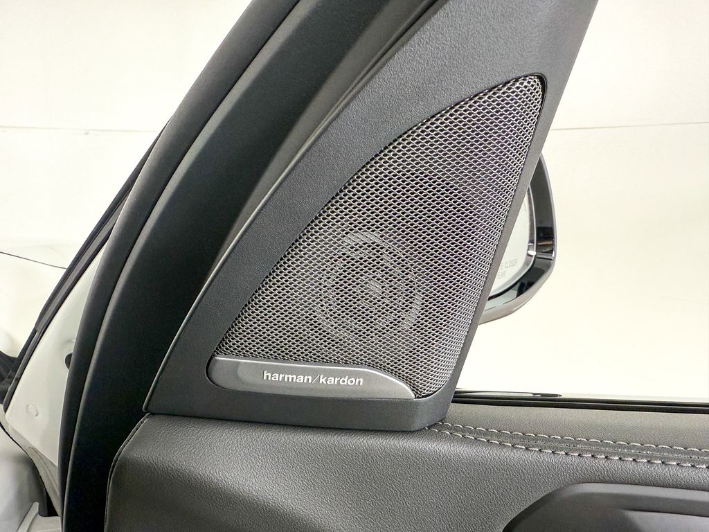 Thumbnail: 2026 BMW X5 - 25