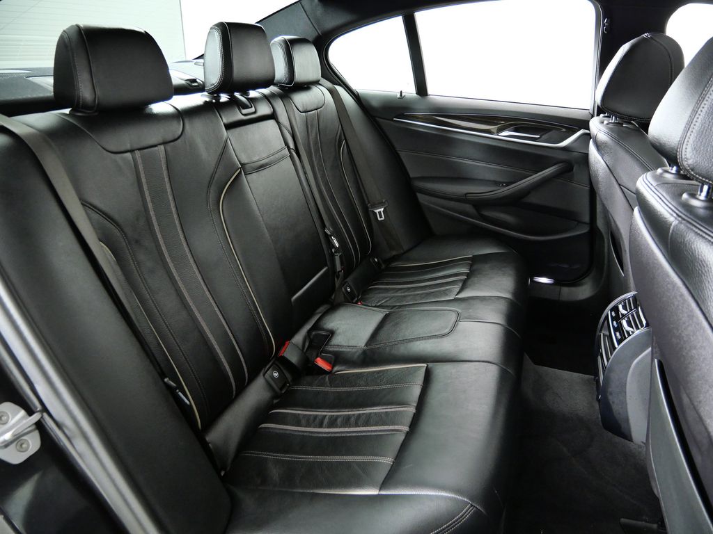 Thumbnail: 2018 BMW 5 Series - 27