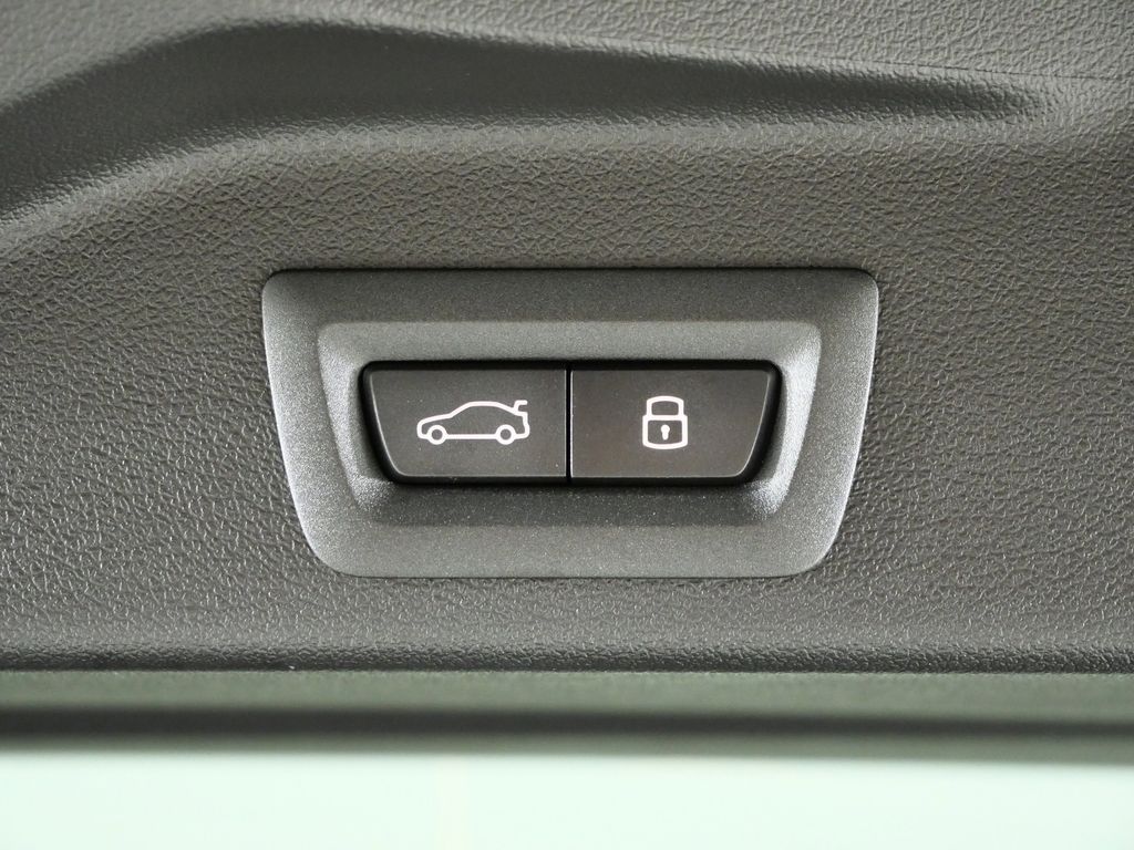 Thumbnail: 2026 BMW X5 - 30