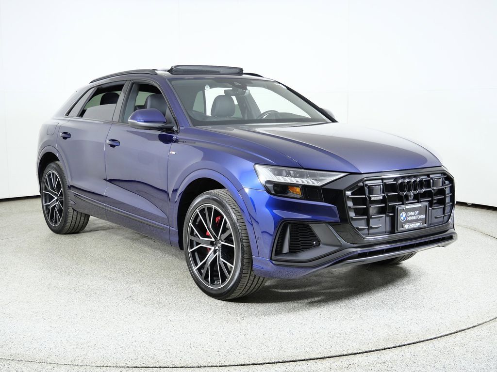 Thumbnail: 2023 Audi Q8 - 8