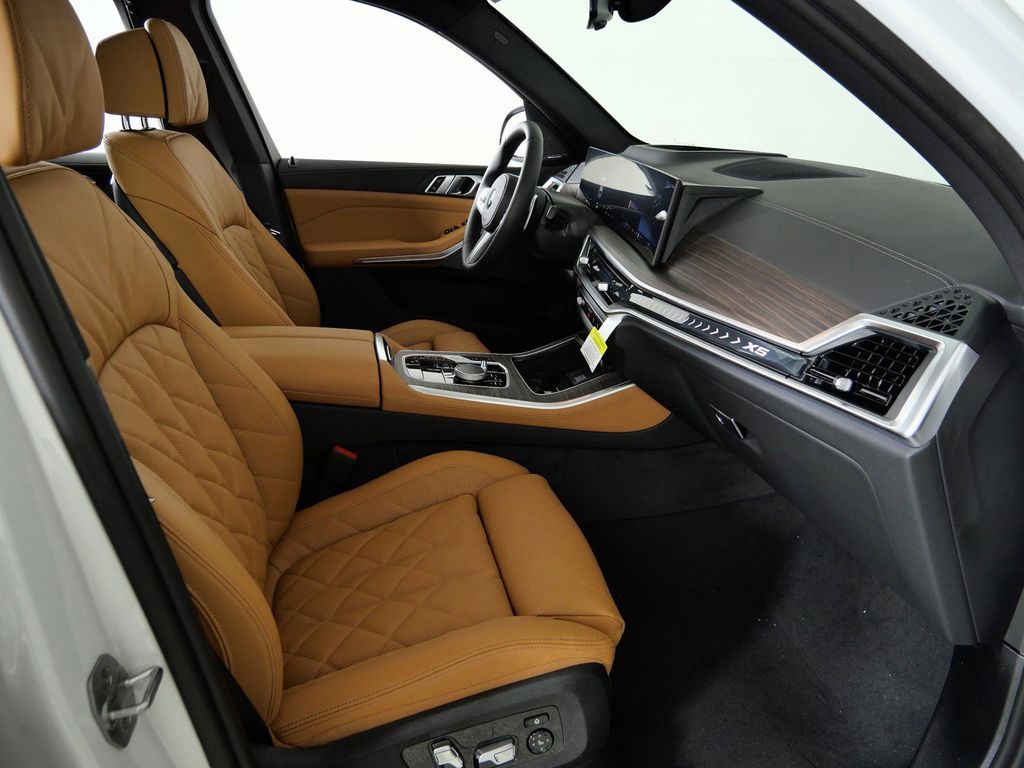 Thumbnail: 2026 BMW X5 - 20