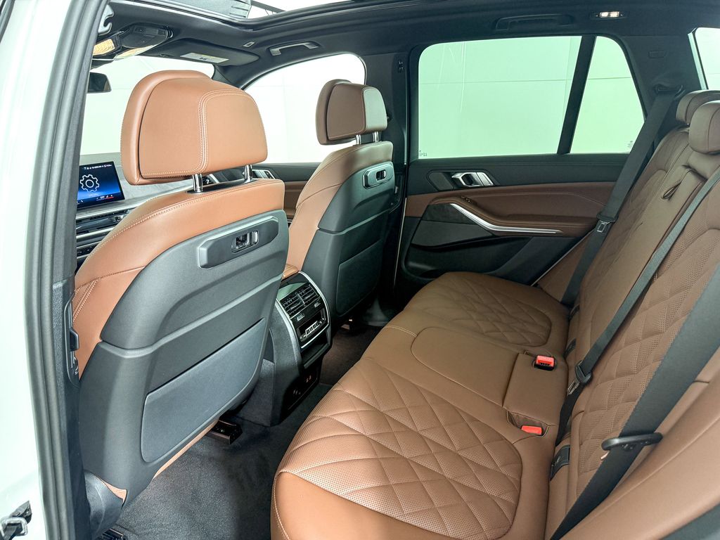 Thumbnail: 2026 BMW X5 - 30