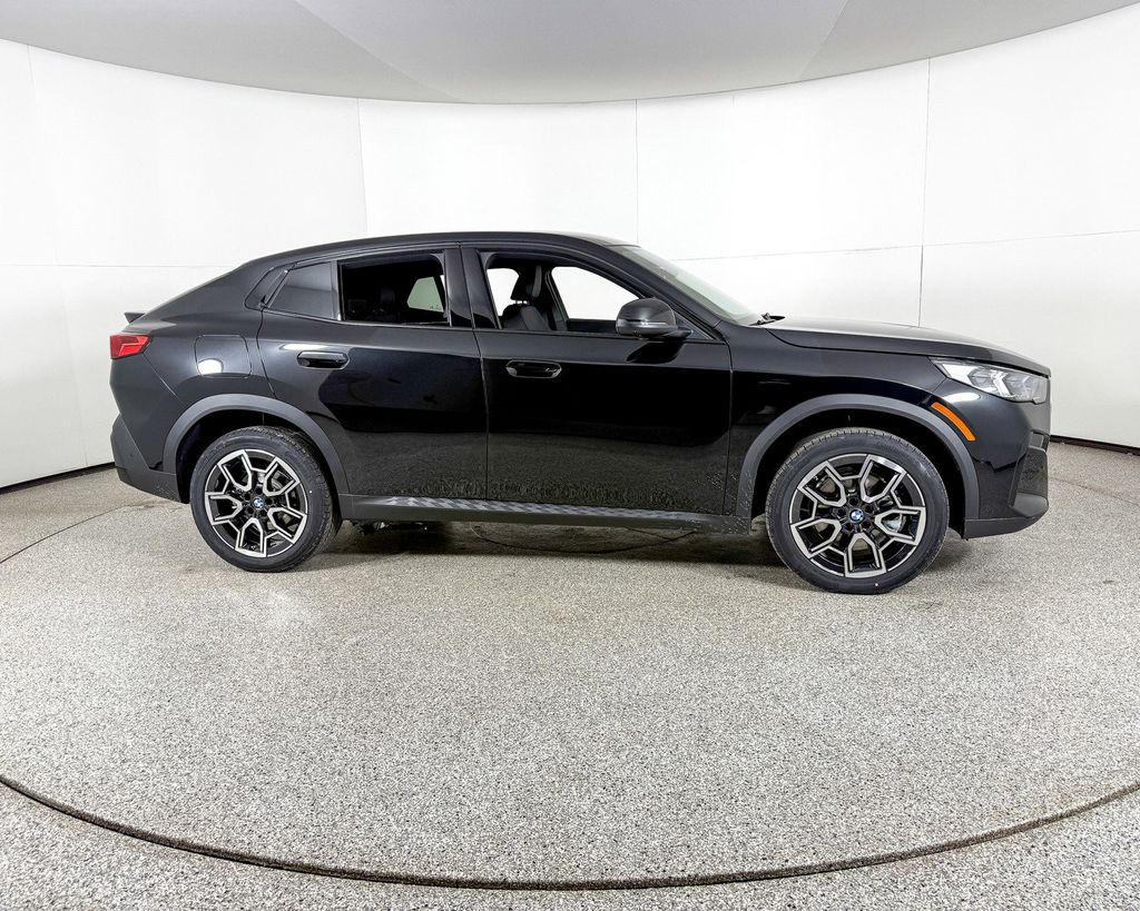 Thumbnail: 2025 BMW X2 - 3