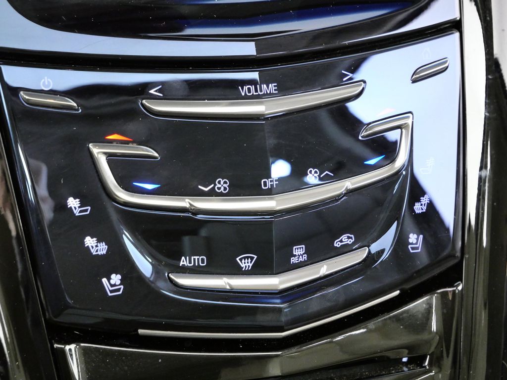 Thumbnail: 2015 Cadillac Escalade - 43