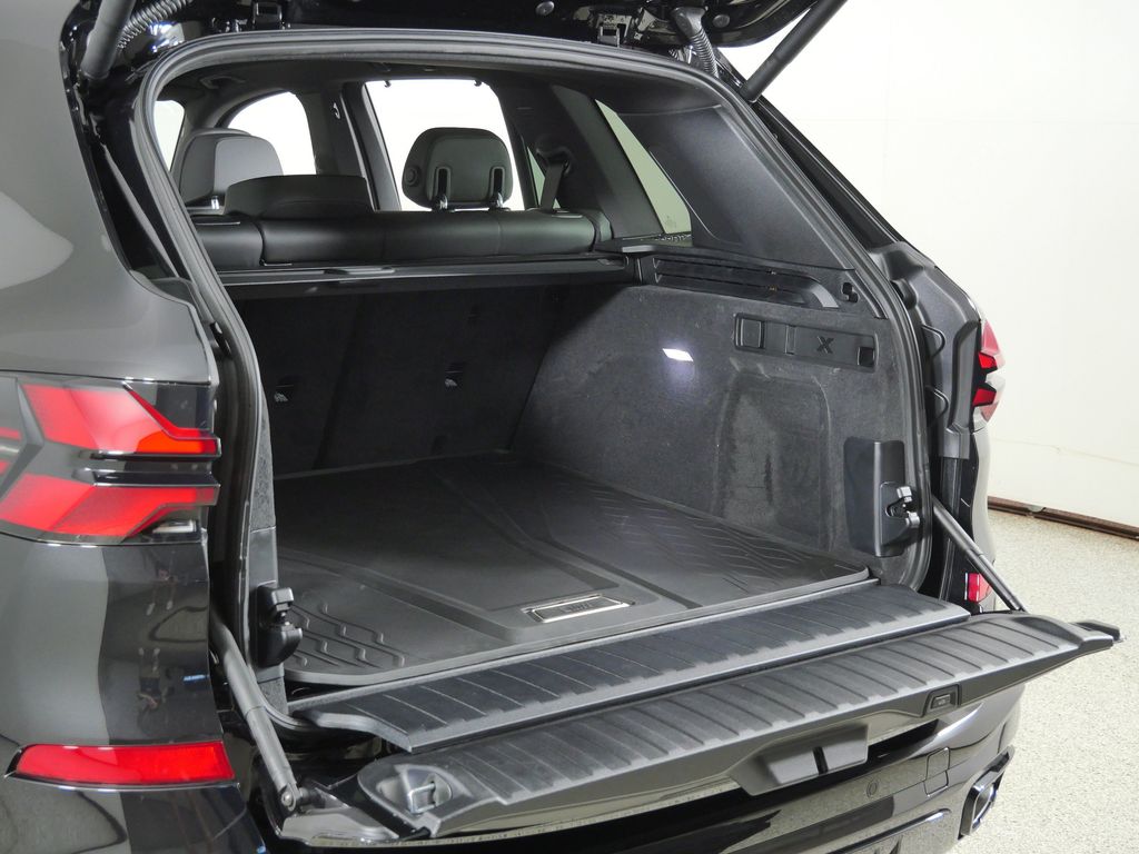 Thumbnail: 2026 BMW X5 - 29