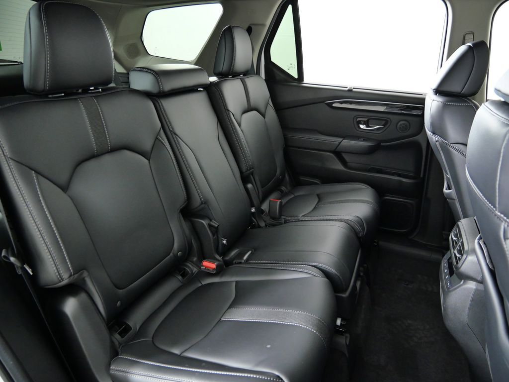 Thumbnail: 2025 Honda Pilot - 27