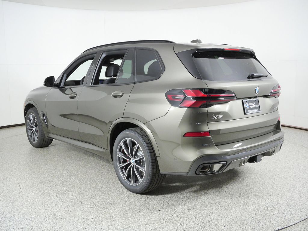 Thumbnail: 2026 BMW X5 - 14