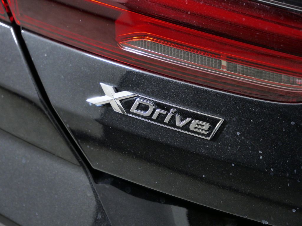 Thumbnail: 2026 BMW 8 Series - 13