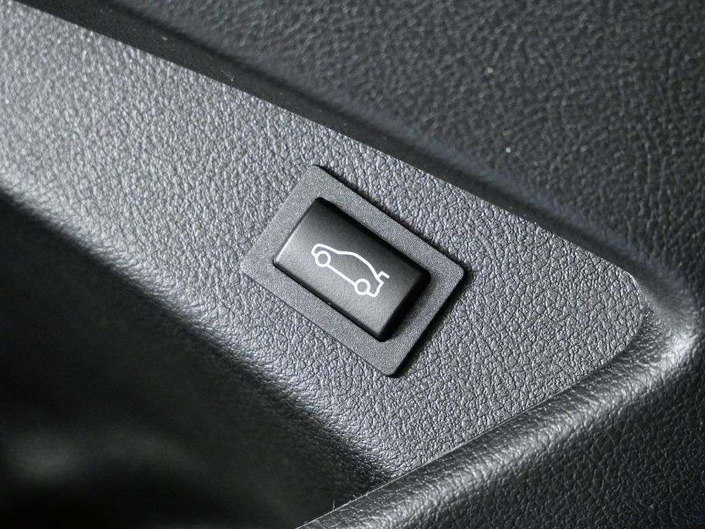 Thumbnail: 2026 BMW 2 Series - 36