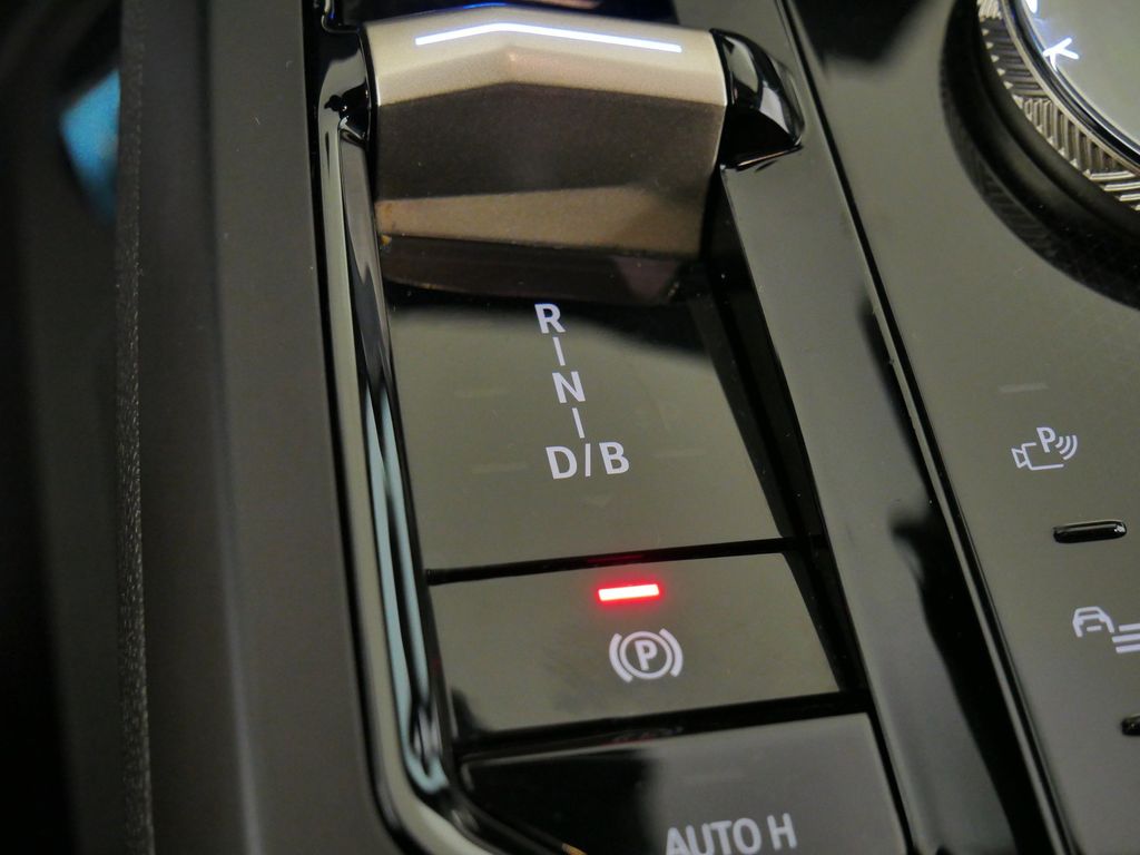 Thumbnail: 2023 BMW iX - 46