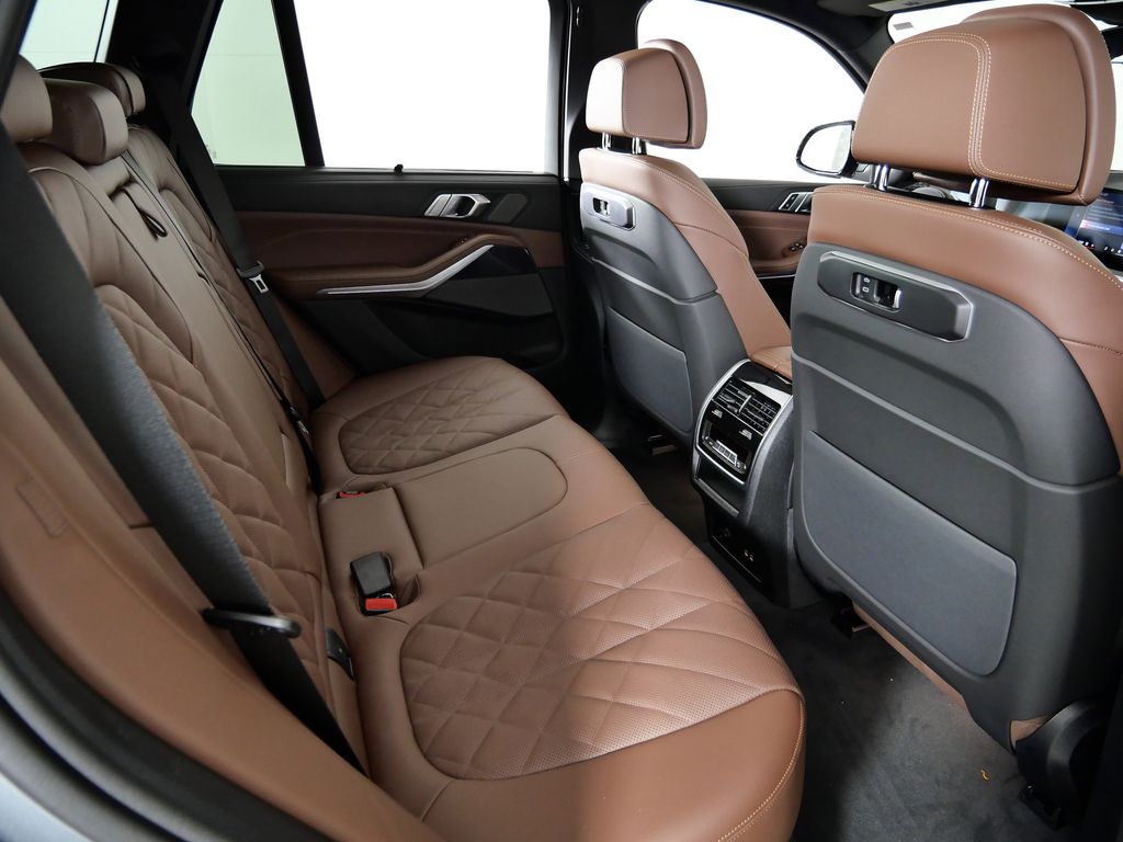 Thumbnail: 2026 BMW X5 - 26