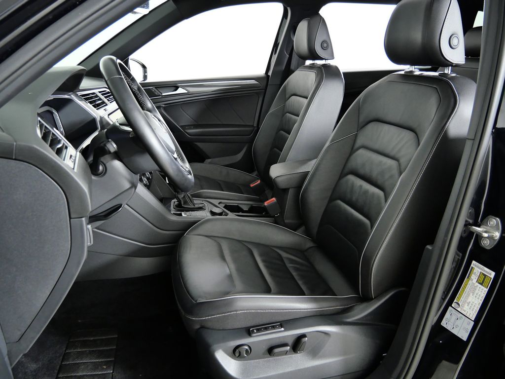 Thumbnail: 2021 Volkswagen Tiguan - 35