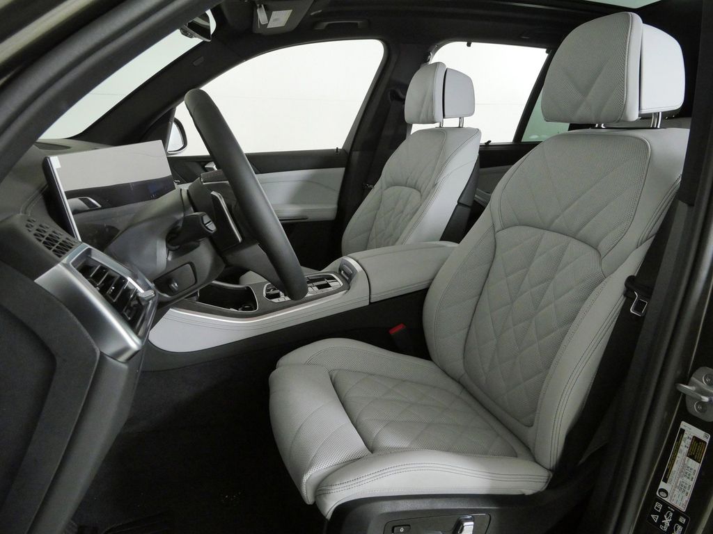 Thumbnail: 2026 BMW X5 - 36