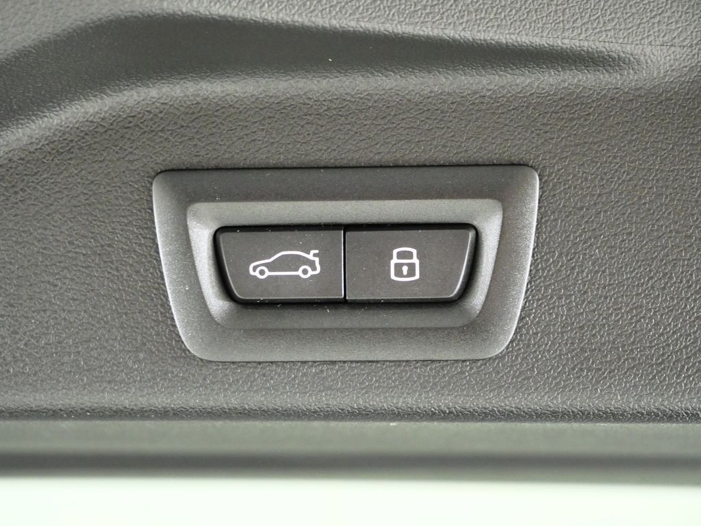 Thumbnail: 2026 BMW X5 - 30