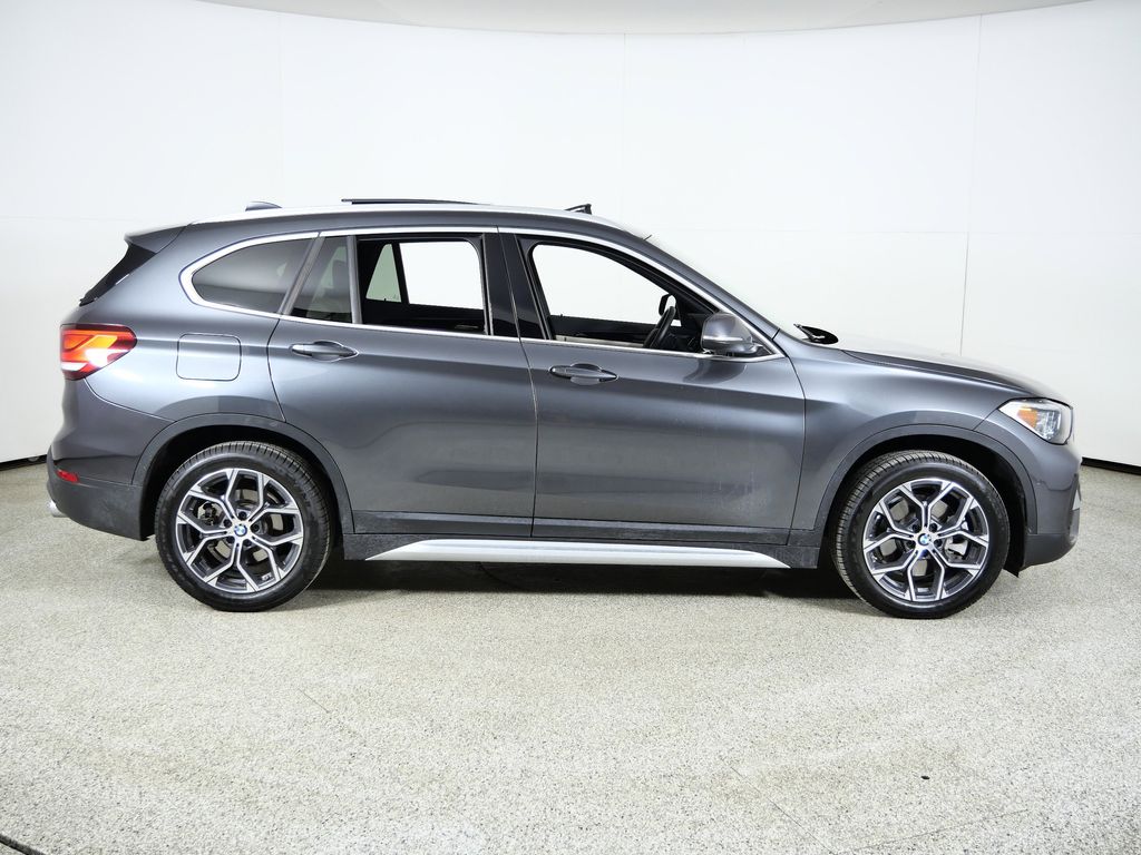 Thumbnail: 2022 BMW X1 - 9