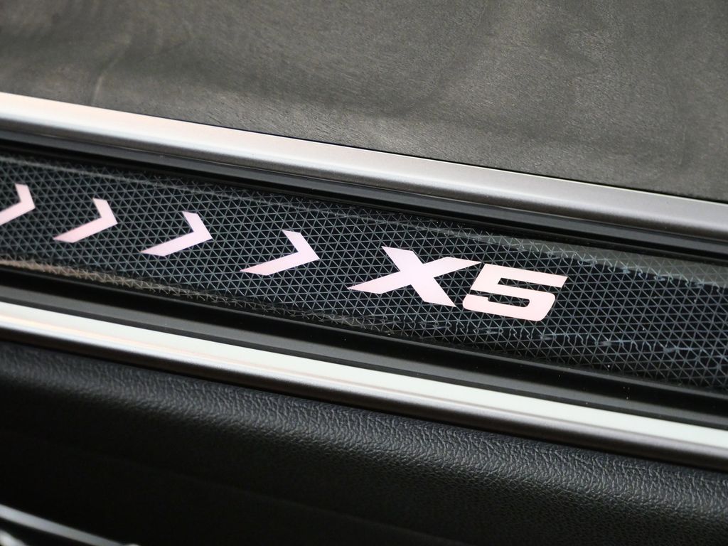 Thumbnail: 2026 BMW X5 - 24